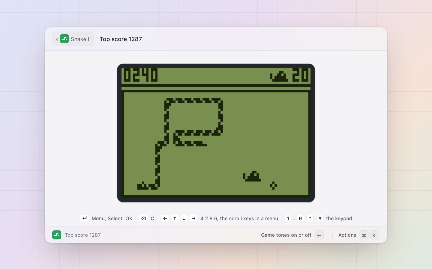 Snake II: Level 5, a bonus creature up with its countdown at the top right; unlit, as the phone keeps its backlight in play